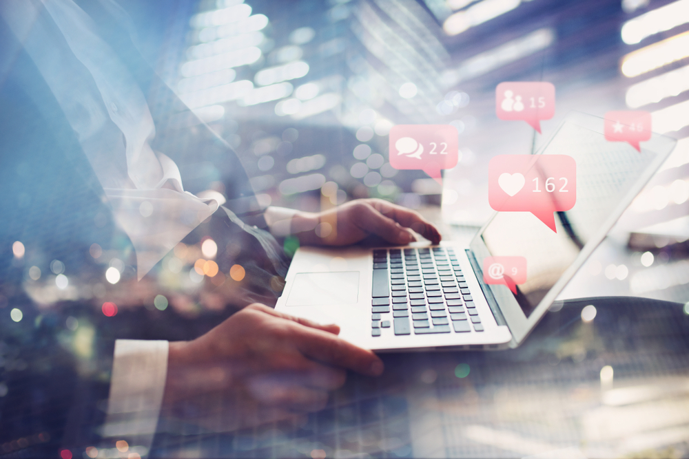 How-to-expand-customer-base-by-including-social-media-technology